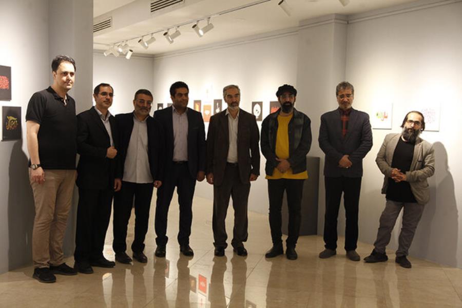 بازدید معاون وزیر فرهنگ و ارشاد اسلامی از نمایشگاه آثار سوگواره «سلسله طلایی»